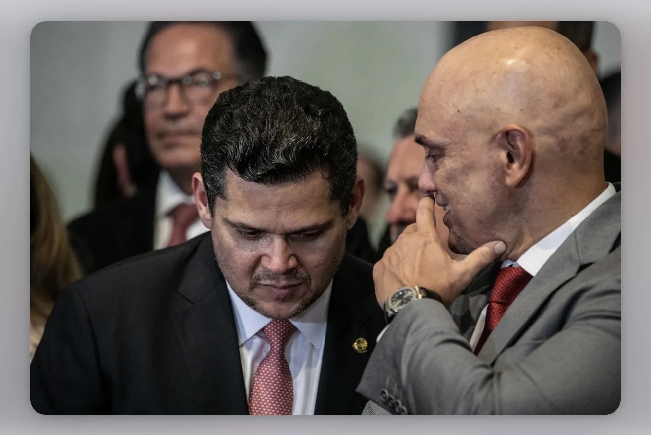 Ministro Alexandre de Moraes durante sessão no plenário do Supremo Tribunal Federal.