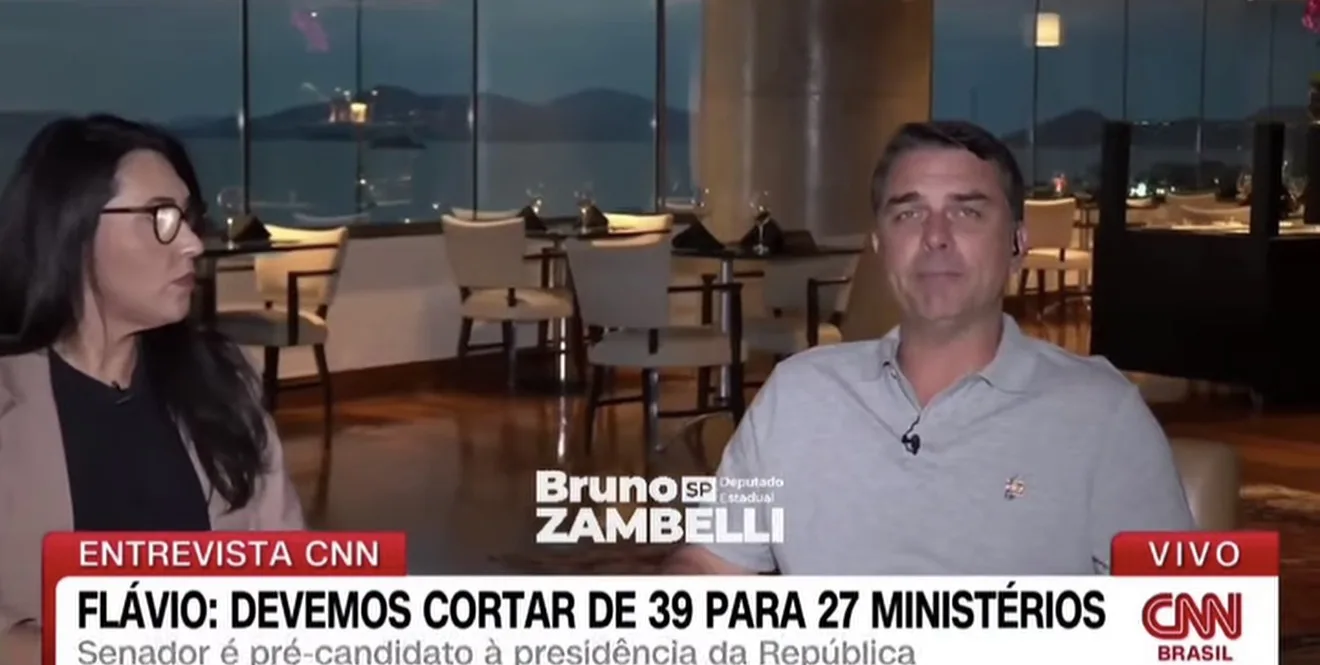 FLAVIO MOSTRA QUE VAI USAR MOTOSSERRA DO MILEI