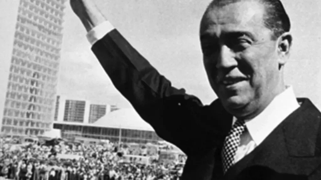 Imagem do busto de Juscelino Kubitschek no Memorial JK em Brasília.