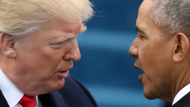 Donald Trump e Barack Obama em reunião oficial na Casa Branca durante transição presidencial.