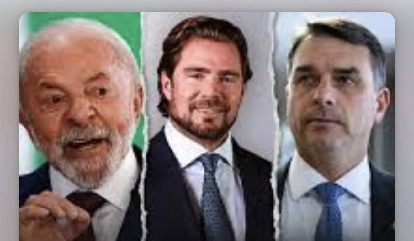 Senador Flávio Bolsonaro em sessão oficial no Congresso Nacional durante discussão política.