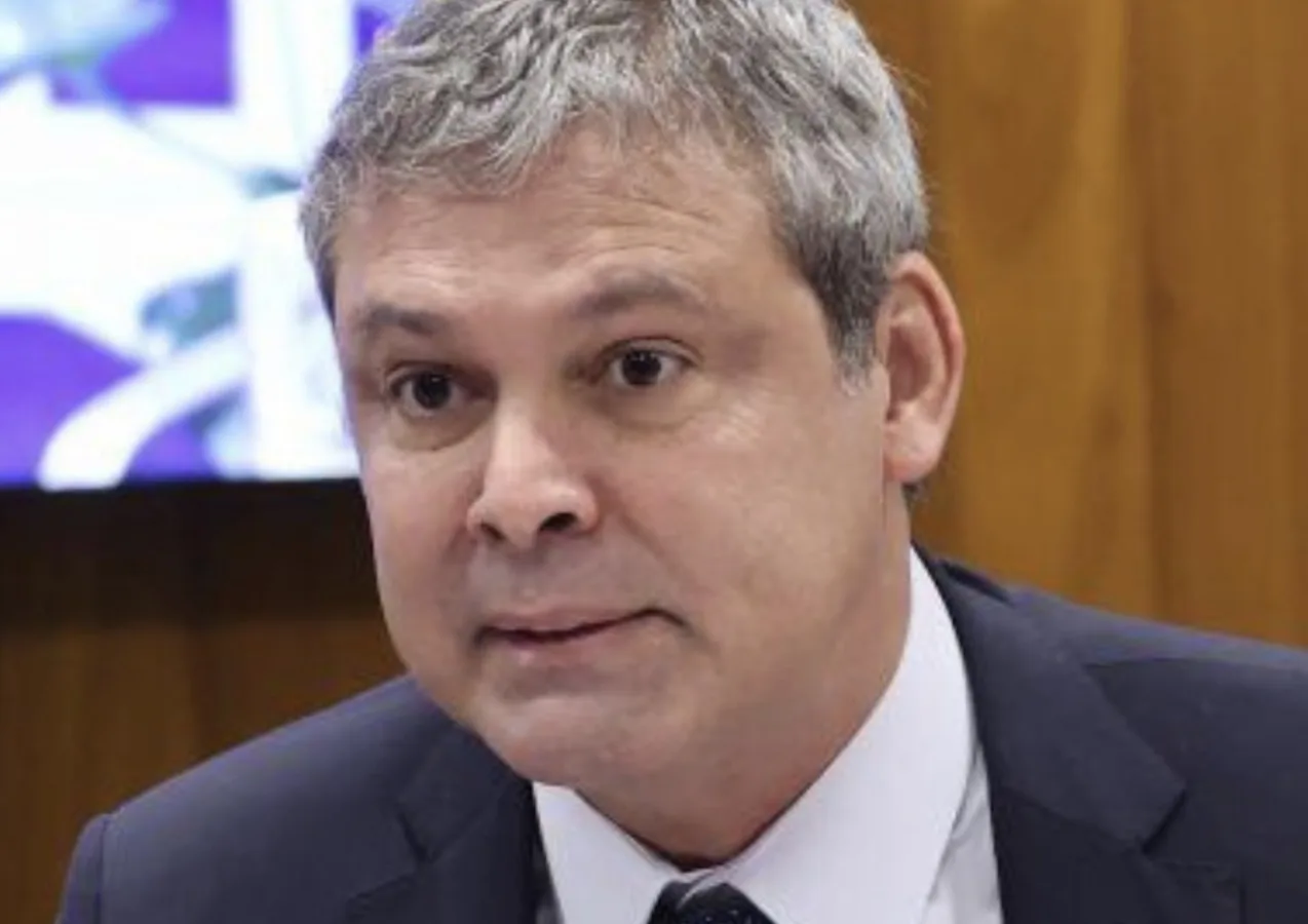 Lindbergh Farias em audiência na Câmara dos Deputados