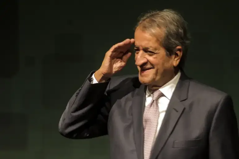VALDEMAR DÁ ULTIMATO A FLÁVIO BOLSONARO: 15 DIAS PARA PROVAR VIABILIDADE OU RISCO DE SUBSTITUIÇÃO