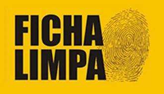 Plenário do STF julgando ações sobre lei da ficha limpa no Brasil.