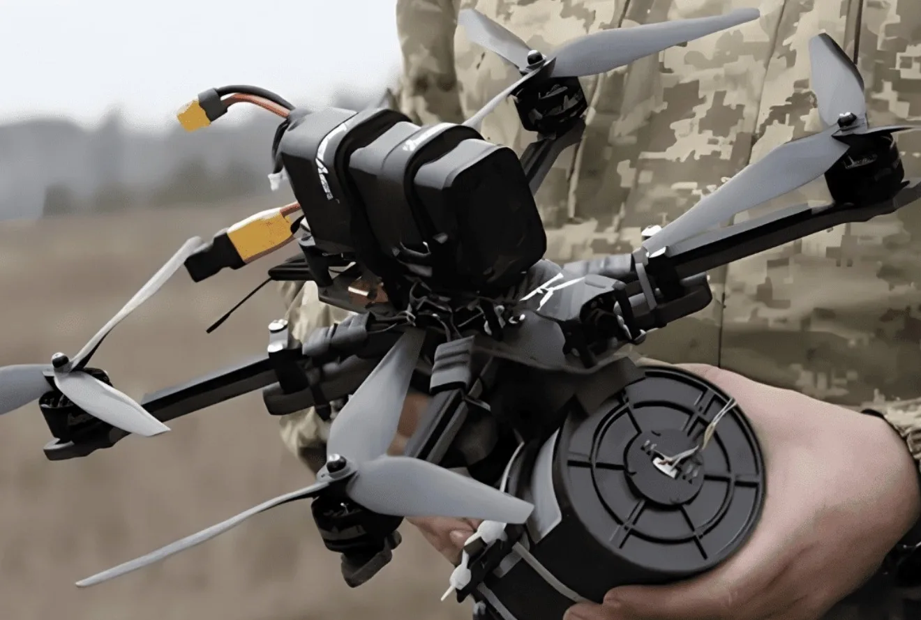 Drone de guerra utilizado por criminosos treinados em conflitos internacionais no Brasil.