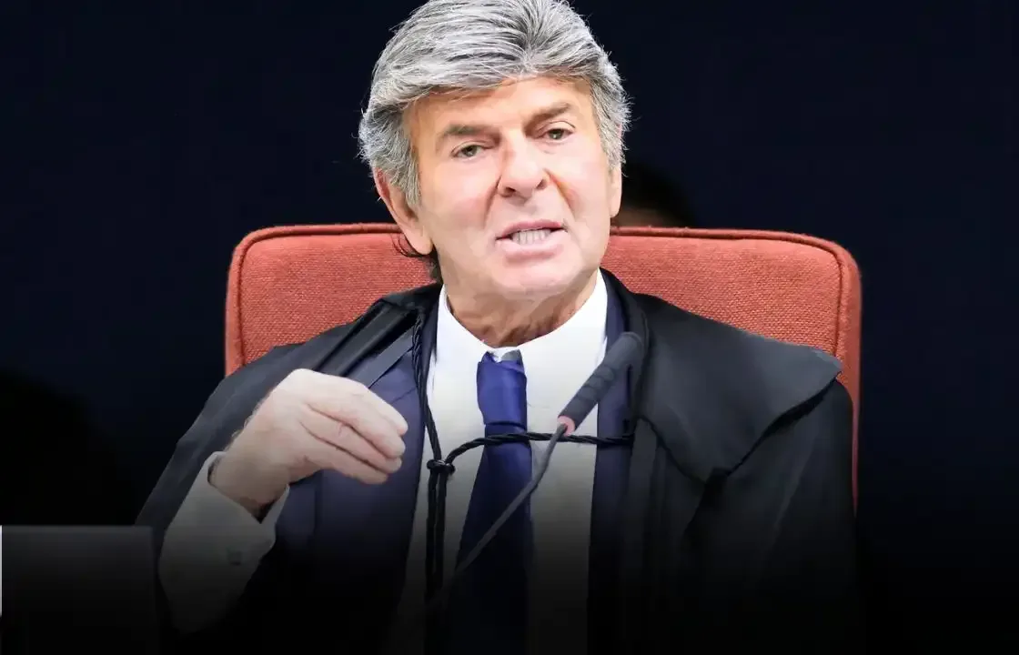Ministro Luiz Fux durante sessão de julgamento no plenário do Supremo Tribunal Federal.