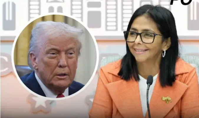 A líder política venezuelana Delcy Rodríguez concede entrevista em microfone oficial.