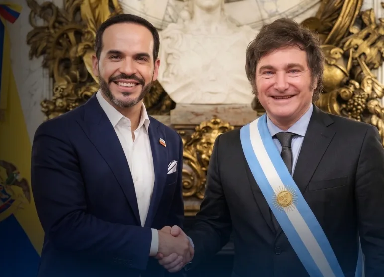 Publicação do presidente Javier Milei na rede social X parabenizando Abelardo de la Espriella pelas eleições na Colômbia