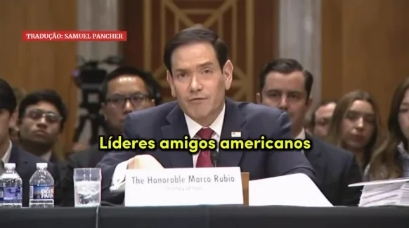 Secretário de Estado dos EUA Marco Rubio em pronunciamento oficial vestindo terno e gravata escura.