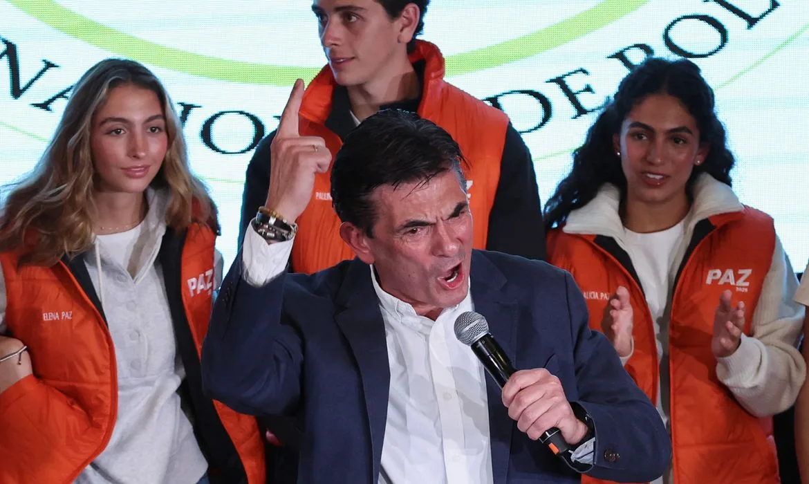 Plenário da Câmara de Diputados da Bolívia durante aprovação da lei que dá ferramentas ao governo para conter a insurreição da esquerda radical.