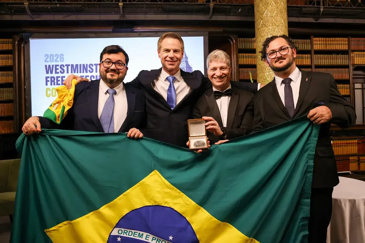 David Ágape Eli Vieira prêmio liberdade expressão Londres