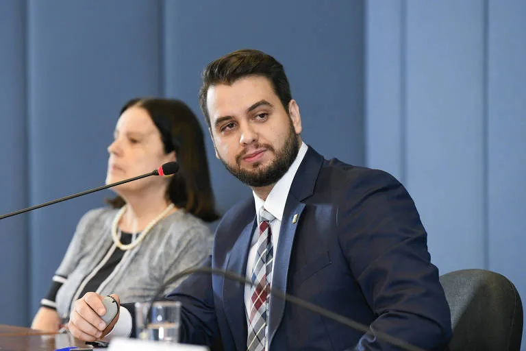 Filipe Martins durante audiência; ex-assessor teve prisão preventiva fundamentada em registro migratório posteriormente declarado falso