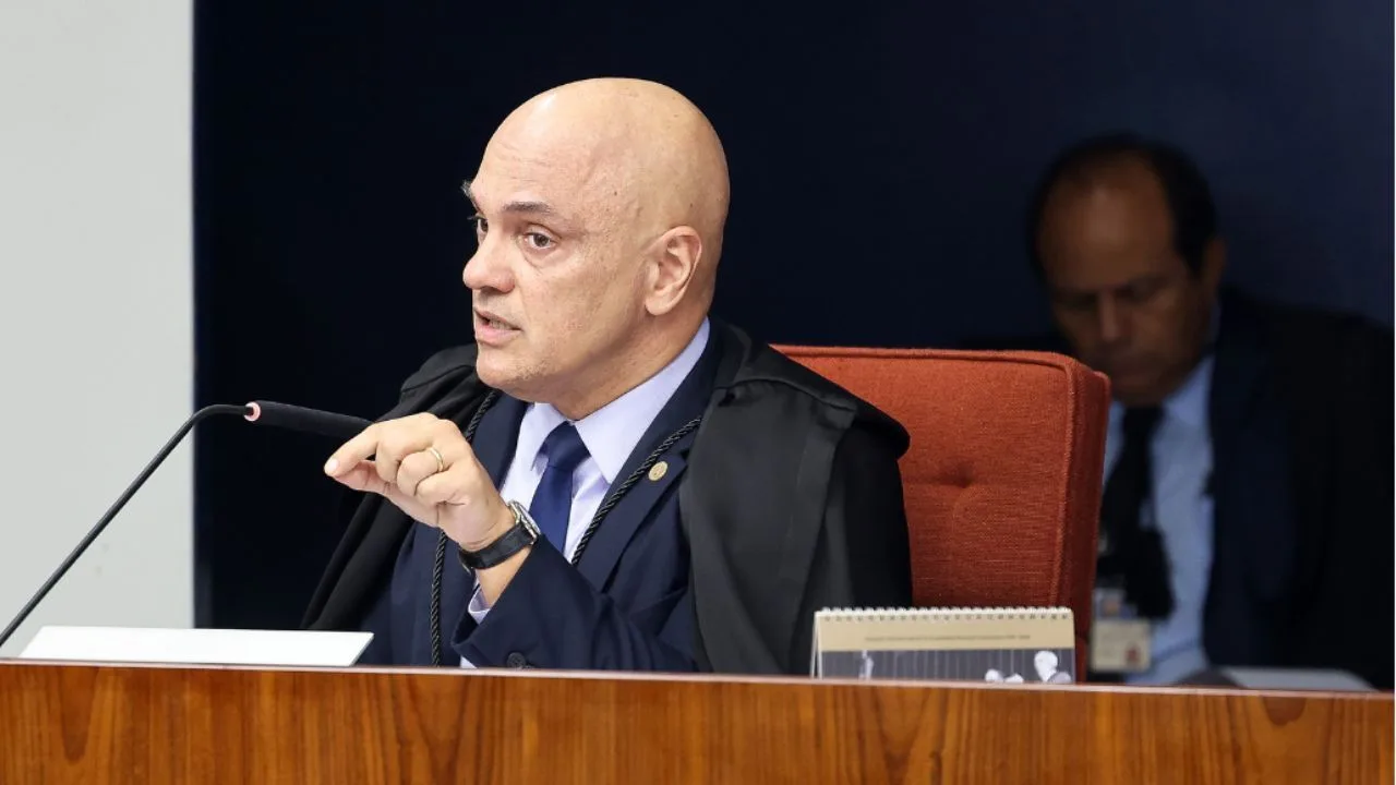 Alexandre de Moraes durante palestra em que defendeu uma reforma do sistema eleitoral