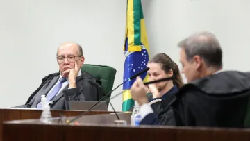 André Mendonça durante sessão do Supremo Tribunal Federal