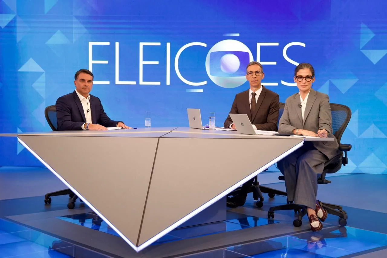 Senador Flávio Bolsonaro durante entrevista à TV Globo