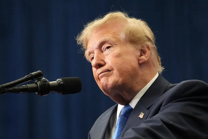 Donald Trump, presidente dos Estados Unidos, em pronunciamento — tema da análise sobre pressão sobre o Brasil