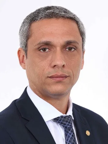 Deputado federal Gustavo Gayer repercute declaração de Lula sobre os garis
