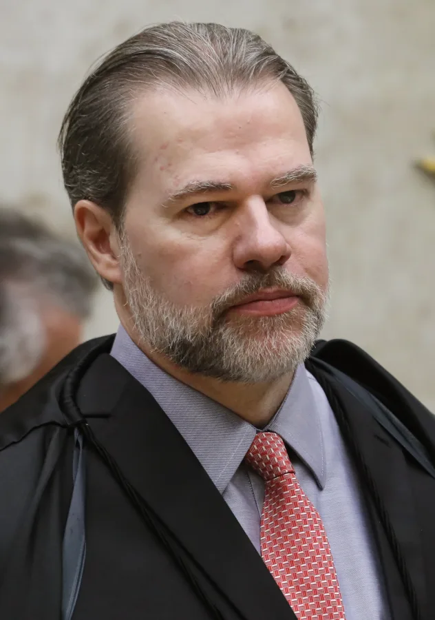 Ministro Dias Toffoli, relator no TSE do registro de Renan Santos, em retrato oficial com toga