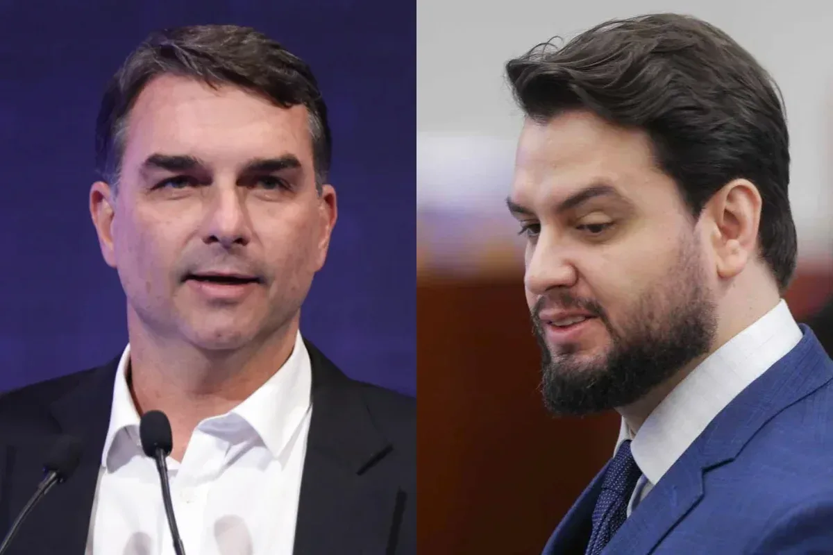 Flávio Bolsonaro durante visita a Filipe Martins na cadeia pública de Ponta Grossa