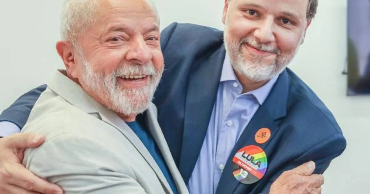 Marco Aurélio de Carvalho ao lado do presidente Lula
