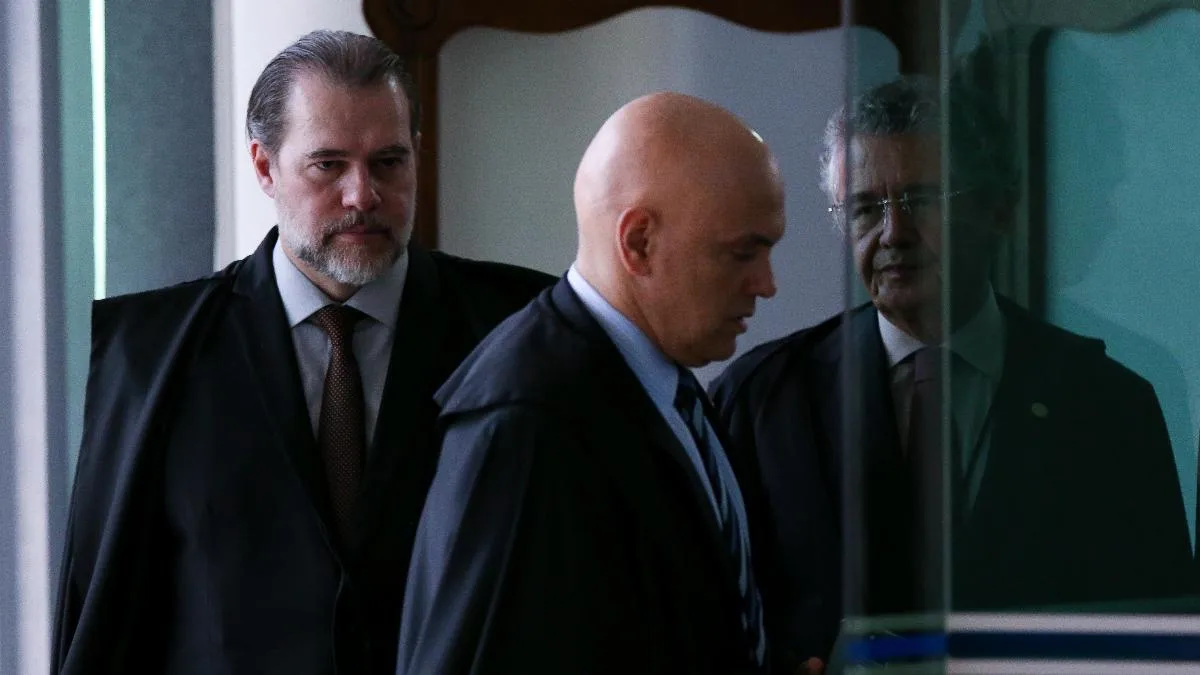 Alexandre de Moraes e Dias Toffoli, ministros citados no pedido da OAB-DF