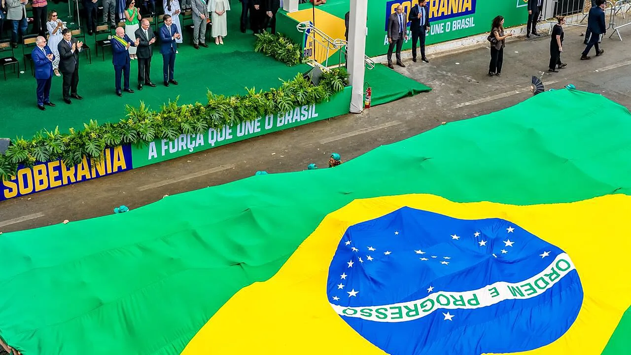 Presidente Luiz Inácio Lula da Silva no desfile cívico-militar de 7 de Setembro de 2026 em Brasília (Ricardo Stuckert/PR)