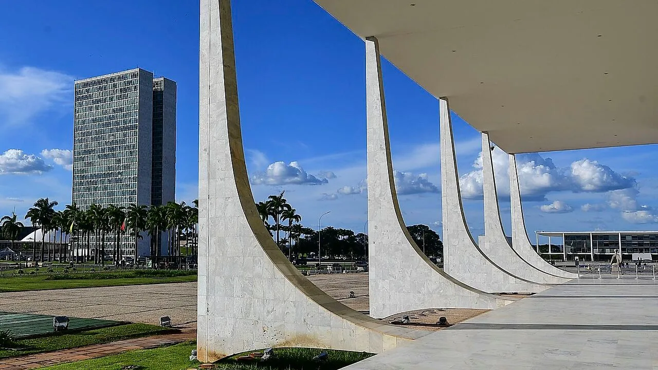Fachada do Supremo Tribunal Federal na Praça dos Três Poderes, em Brasília