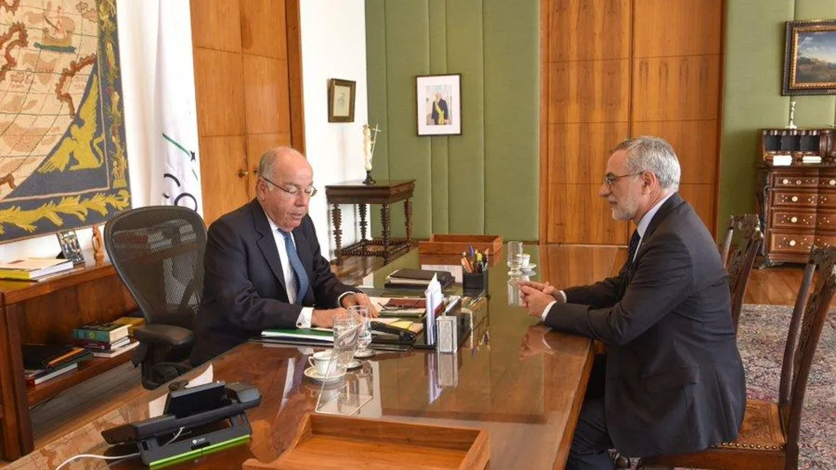 Lula e Mauro Vieira durante reunião no Palácio do Itamaraty