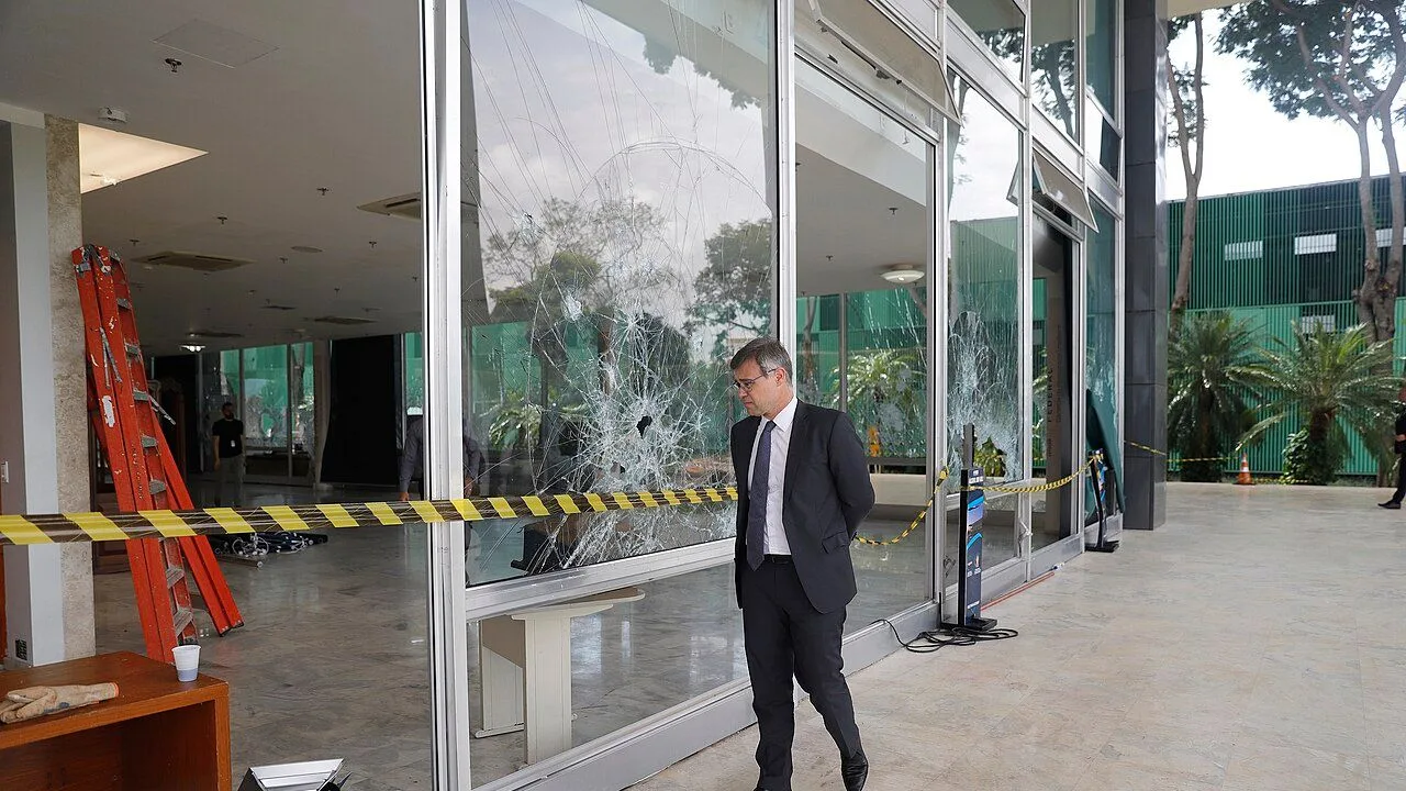 Ministro André Mendonça, do STF, indicado por Bolsonaro — alvo dos quatro pedidos da defesa de Flávio no caso Dark Horse