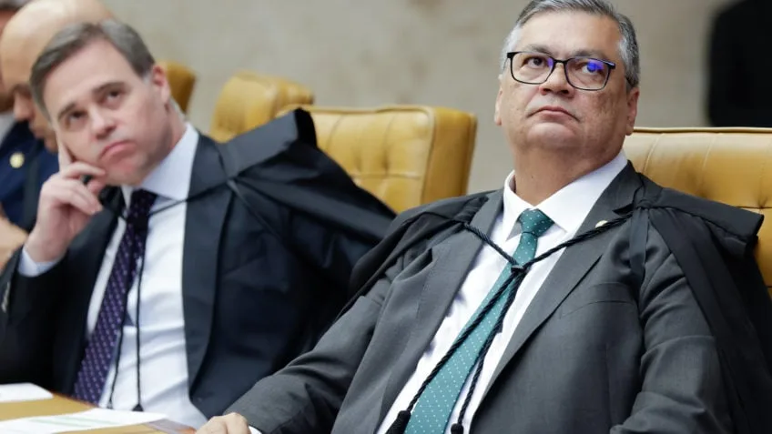 Flávio Dino e André Mendonça durante sessão do Supremo Tribunal Federal