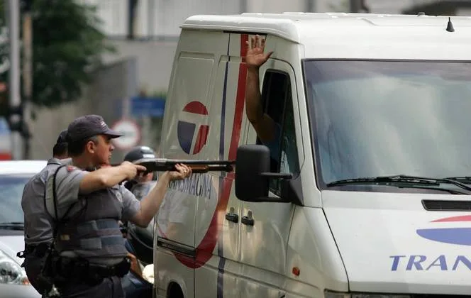 Operação policial contra integrantes de facção criminosa
