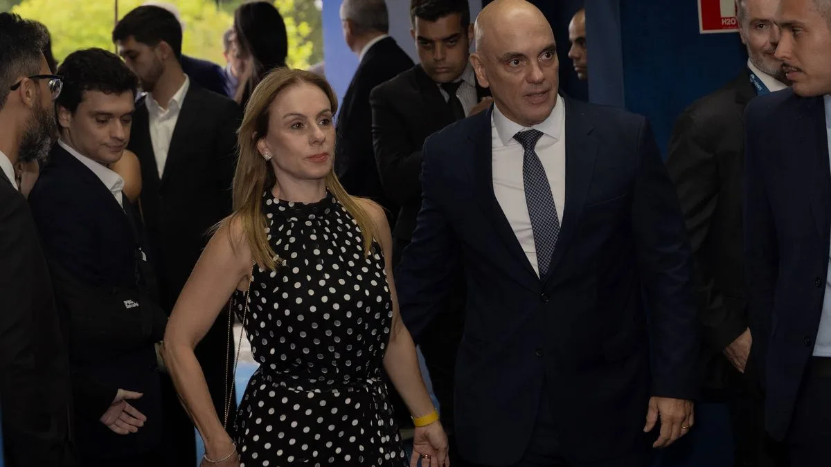 Alexandre de Moraes e Viviane Barci em registro relacionado ao caso das aeronaves ligadas a Daniel Vorcaro