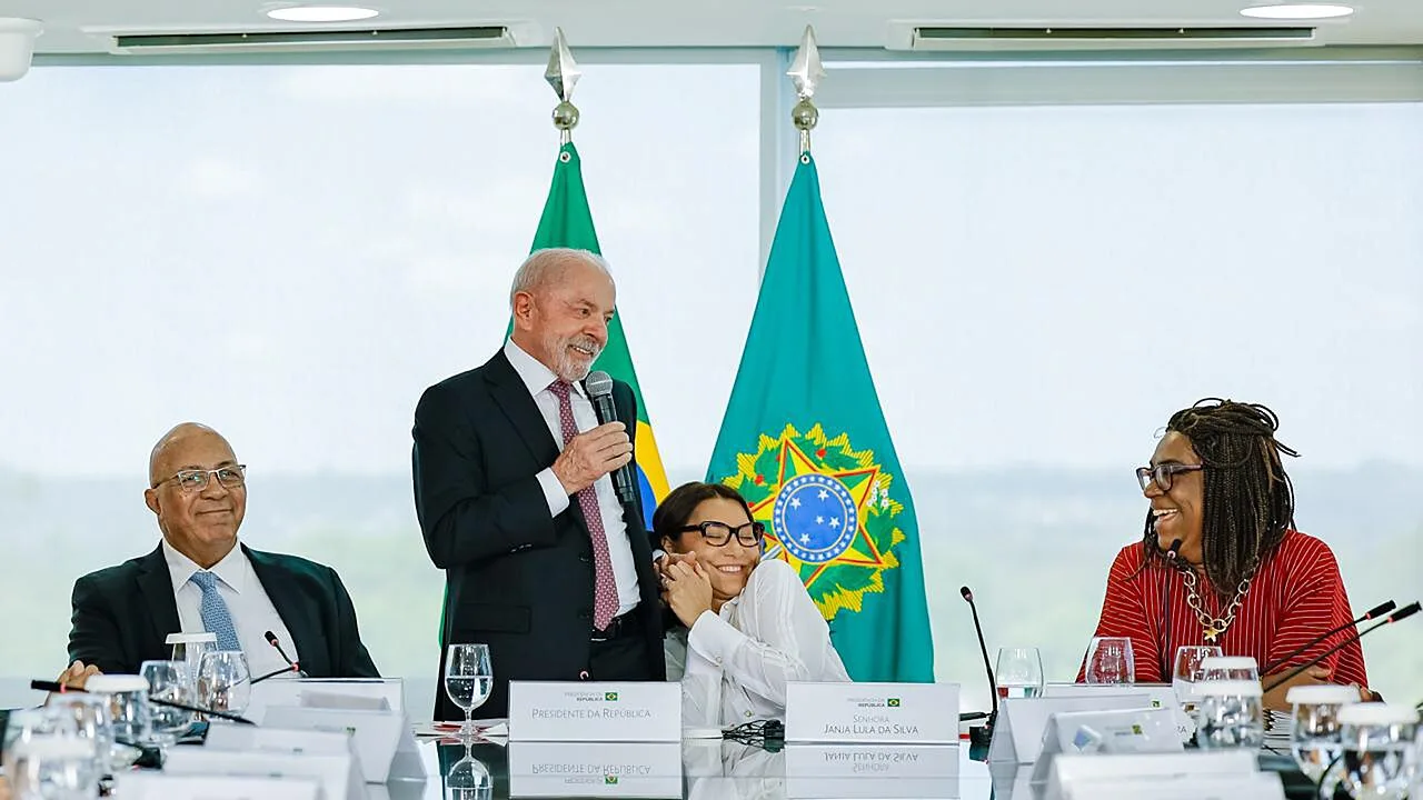 Presidente Lula em encontro com pastores evangélicos brasileiros e dos EUA no Palácio do Planalto em 16 de setembro de 2026
