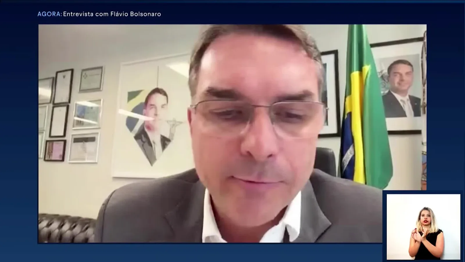 Senador Flávio Bolsonaro em entrevista