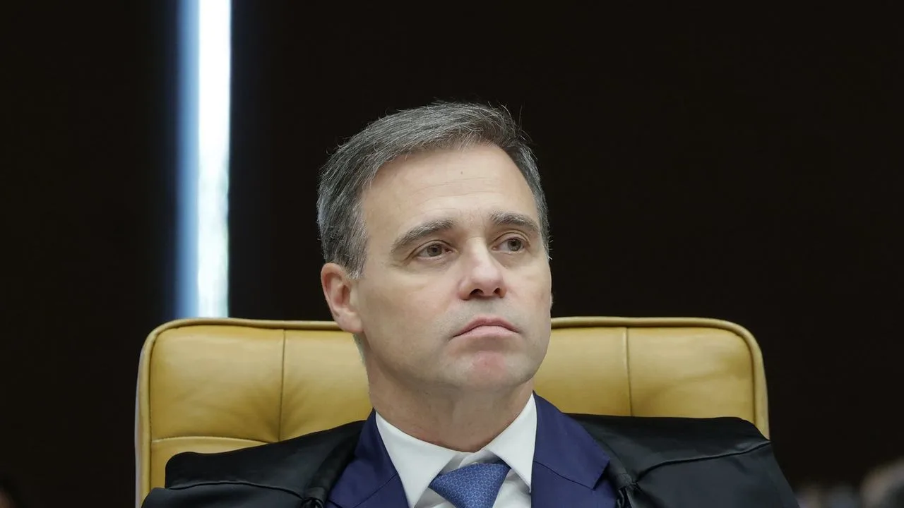 Ministro André Mendonça, que votou contra a suspensão da campanha de Deltan