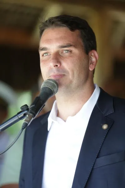 Senador Flávio Bolsonaro (PL), candidato apoiado no vídeo