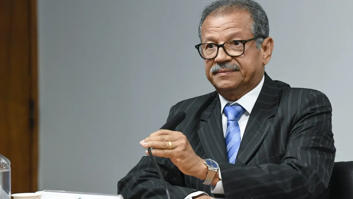 Sebastião Coelho durante sabatina no Senado
