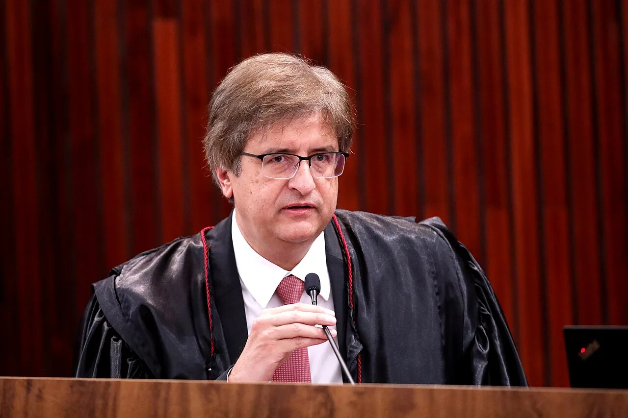 CONSELHO DO MPF BARRA INVESTIGAR GONET E O VOTO DE NICOLAO DINO FECHA O PLACAR