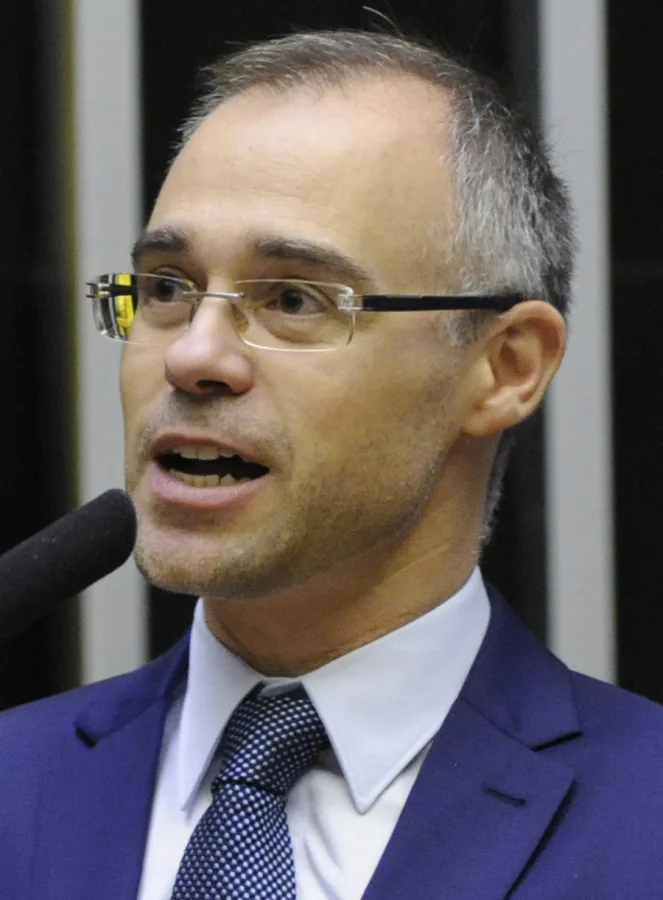 MARSIGLIA PERGUNTA SE A PF ESCONDE DE MENDONÇA AS PROVAS DO SICÁRIO