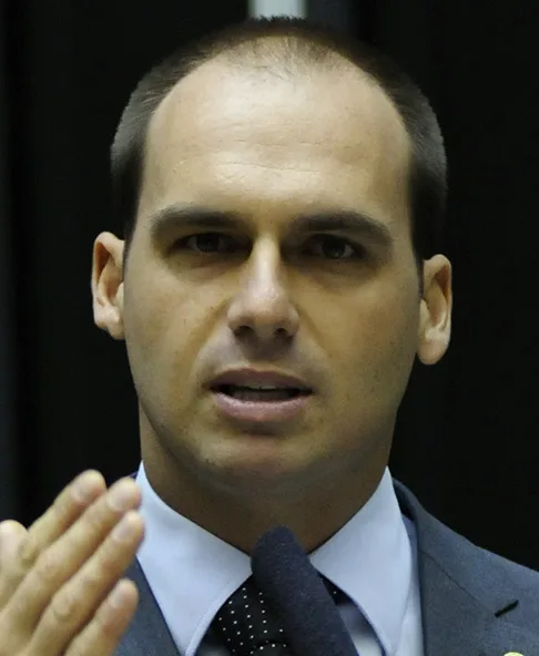 EDUARDO CHAMA TEBET DE VASSALA DE LULA E DEFENDE A SAÍDA DE SALLES
