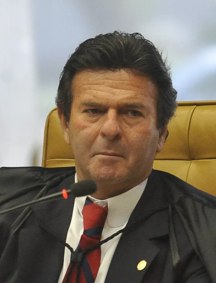 FUX DERRUBA DINO E MANDA AS PLATAFORMAS CUMPRIR DE NOVO A ORDEM DO TSE