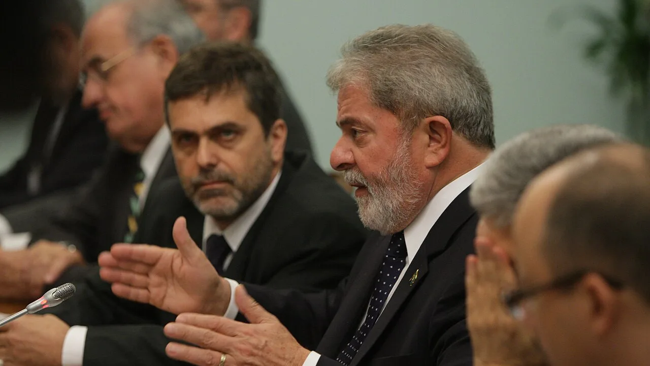 O presidente Lula em reunião com Vladimir Putin