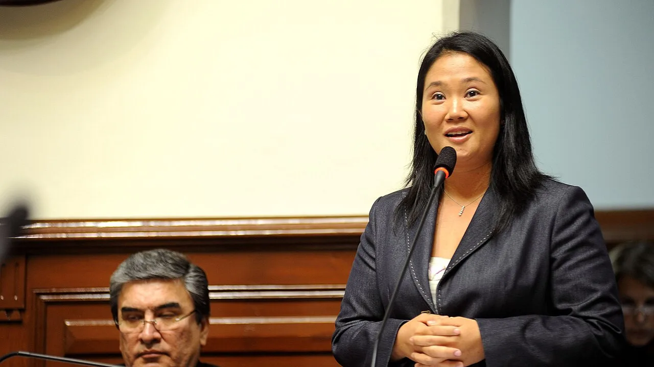 Keiko Fujimori, hoje presidente do Peru, em sessão do Congresso peruano, imagem de arquivo (Foto: Congreso de la República del Perú/Wikimedia Commons, CC BY 2.0)