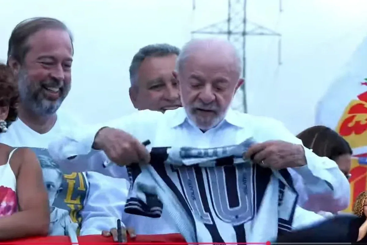 Lula em ato de campanha