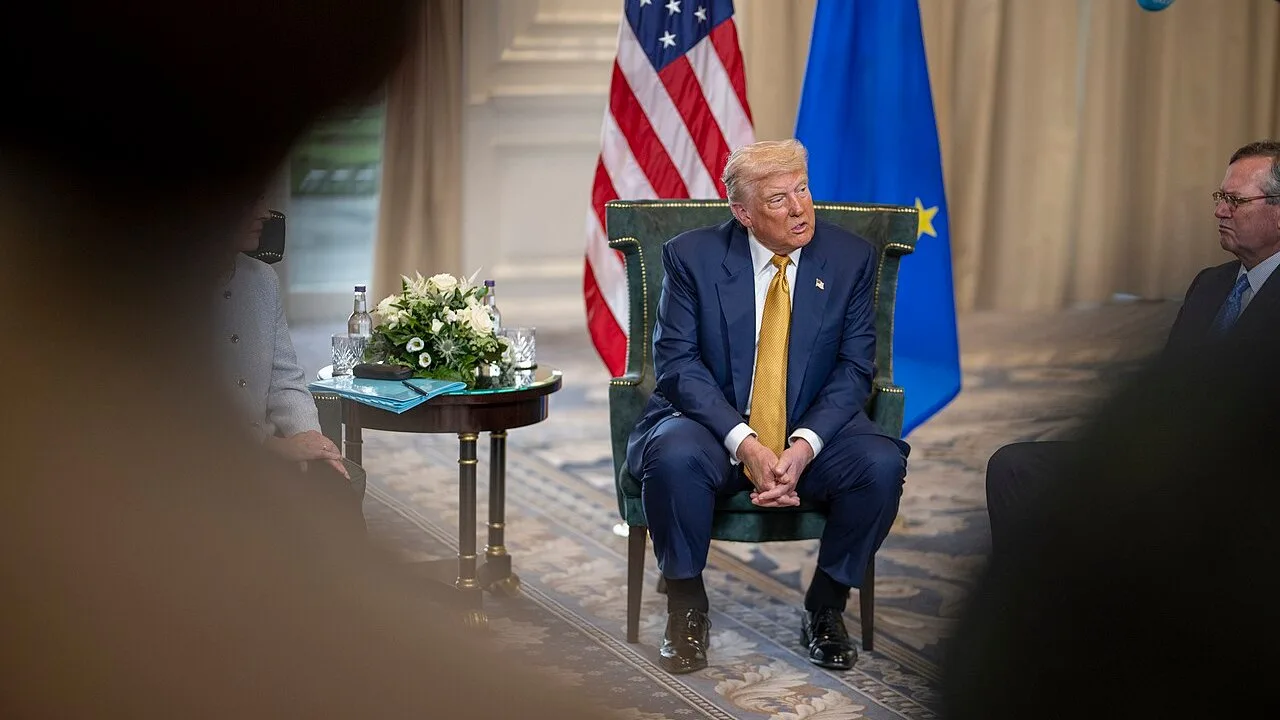 O presidente dos EUA, Donald Trump, fala à imprensa em julho de 2025 (Foto: The White House, Public domain, via Wikimedia Commons)