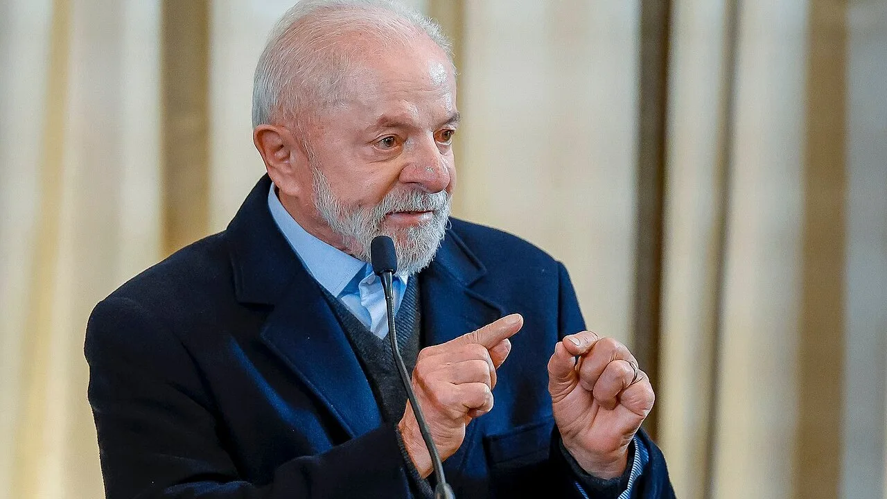 O presidente Luiz Inácio Lula da Silva, em entrevista coletiva, em foto de arquivo de 2025 (Foto: Ricardo Stuckert / PR, CC BY-SA 2.0, via Wikimedia Commons)