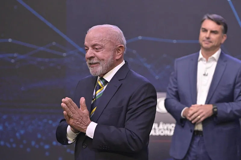 Flávio Bolsonaro durante debate eleitoral