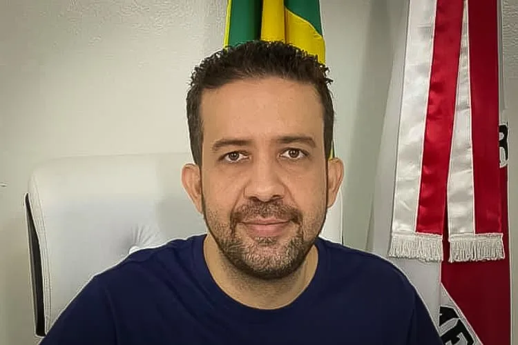 CAMPANHA DE FLÁVIO ACIONA TSE E ACUSA APOIADORES DE LULA DE MANIPULAR BUSCAS NO GOOGLE
