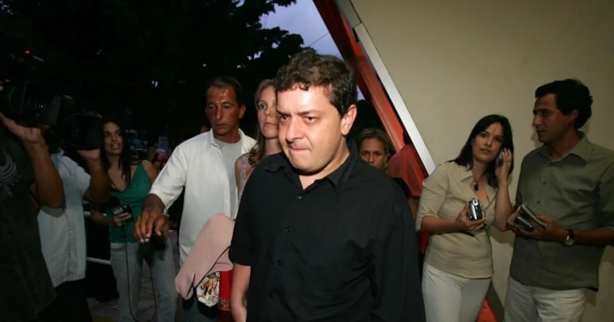LULINHA E LOBISTA APARECEM EM JATINHO DE US$ 20 MILHÕES ENQUANTO GRUPO MOVIMENTA CONTRATOS MILION...