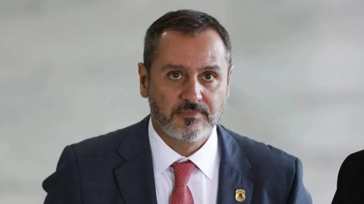 ANDREI RODRIGUES TIRA CIDADANIA URUGUAIA E TEM MALAS PRONTAS PARA FUGA